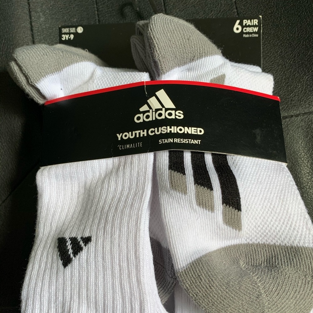 NWT. Adidas youth cushioned Sox